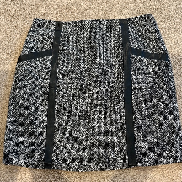Banana Republic Black and Gray Mini Skirt - Picture 1 of 6